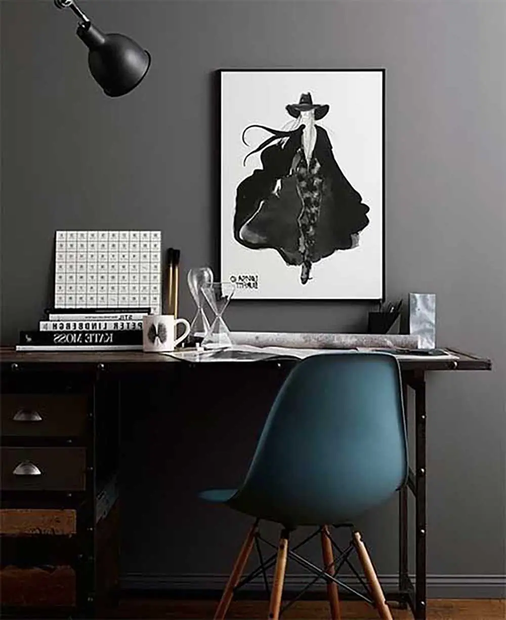 Chaise Eames bleu pétrole dans bureau de style industriel