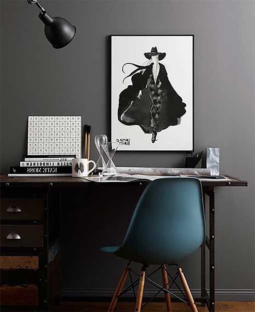 chaise-eames-bleu-petrole-bureau-pratique Chaise Eames bleu pétrole dans bureau de style industriel